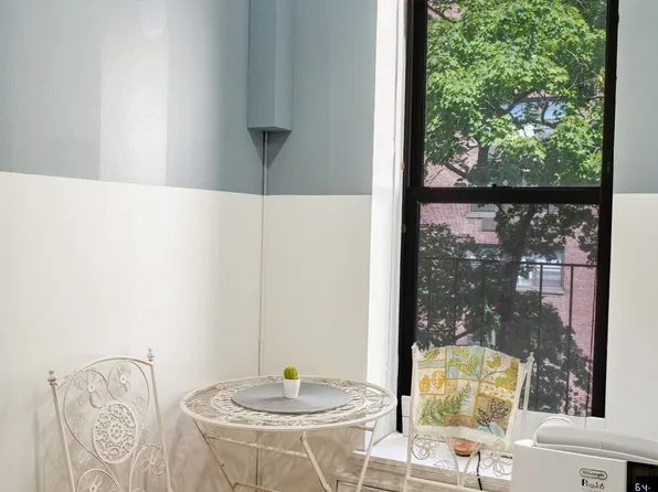 425 East 78th Street image 3 of 9