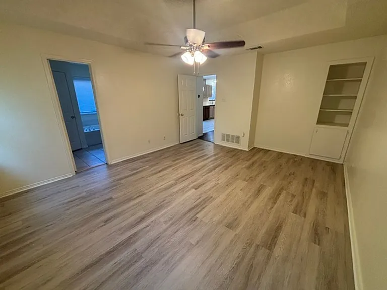 8728 Elbe Trl — Photo 11
