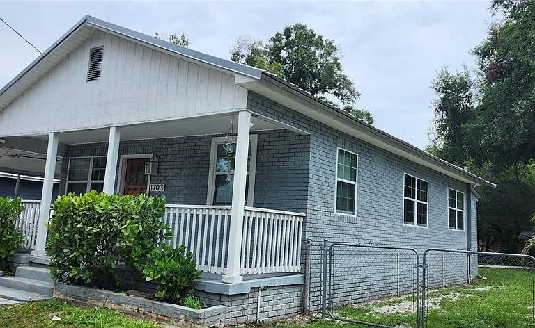 1703 E 29th Ave — Photo 13
