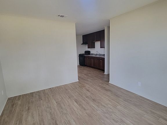 2nd image of 1431 Griffin Ln