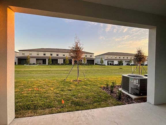 5th image of 9707 Pembrooke Pines Dr
