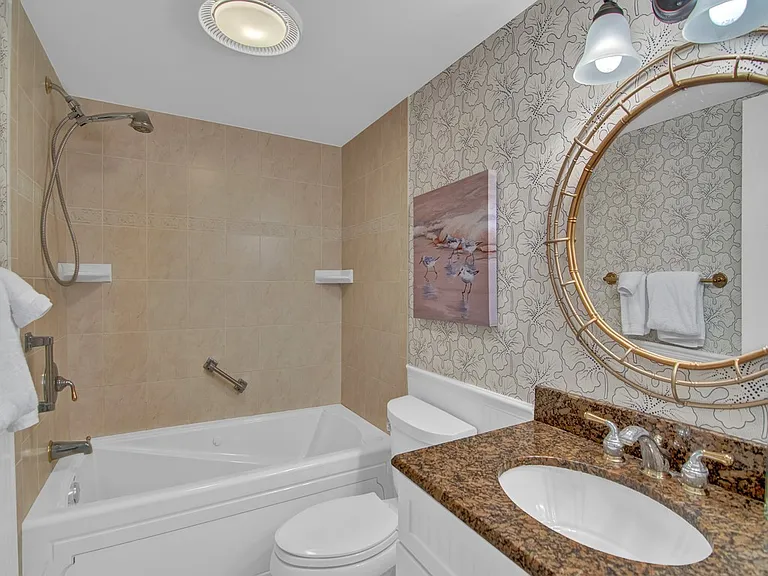 3939 Ocean Dr #201A — Photo 17