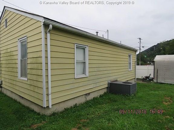 3rd image of 9701 Ohio Ave