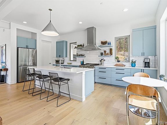 5th image of 23068 Pinecrest Road