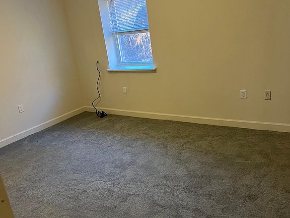 5th image of 920 N Front St #1