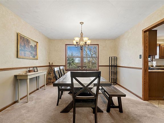 5th image of 3239 Ridgeway Rd