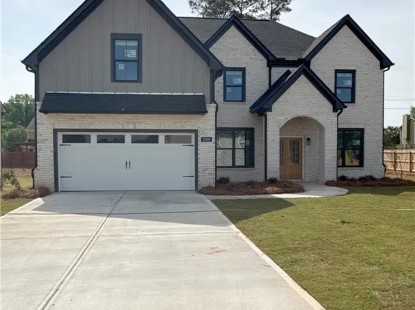 2209 Reserve Park Ln, Lawrenceville, GA 30043