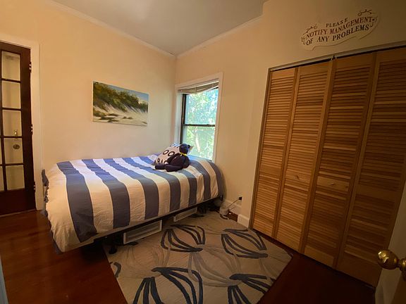 5th image of 531 W Briar Pl #1R