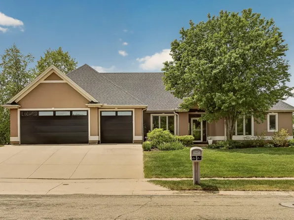 1900 Scenic Point Ln SW, Rochester, MN 55902