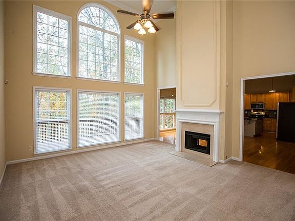 4th image of 750 Parkside Dr