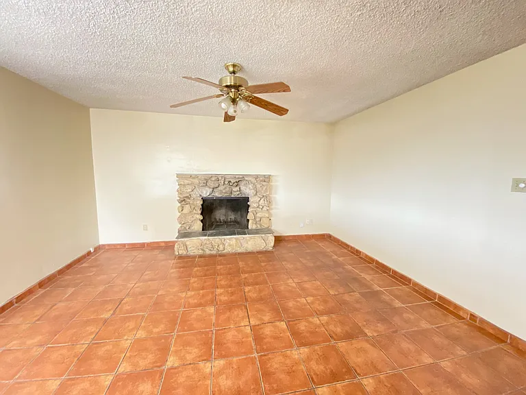 3004 La Casa Pl — Photo 8