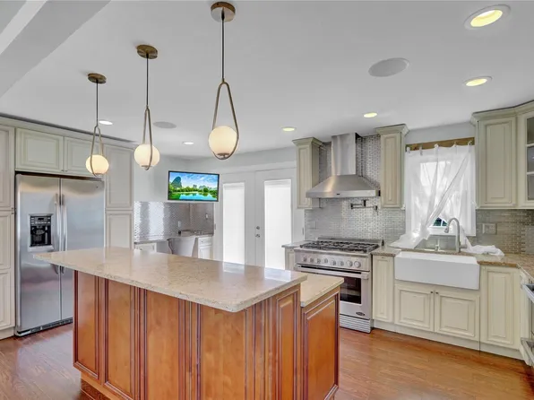 1413 N Street, Elmont, NY 11003