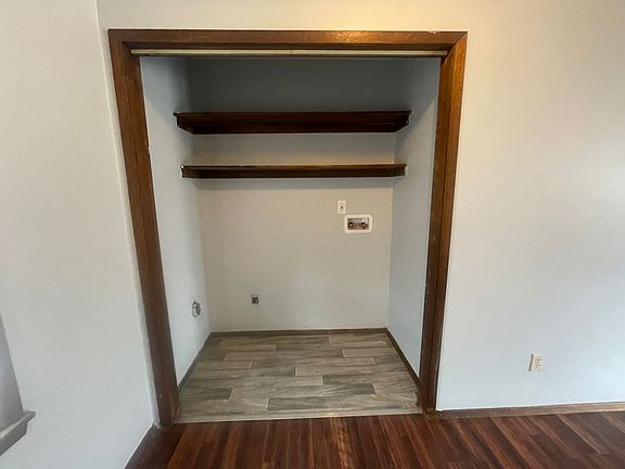 5th image of 707-711 S Broadway Ave #709