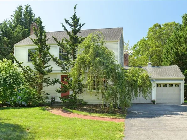 261 Lincoln Ave, Barrington, RI 02806