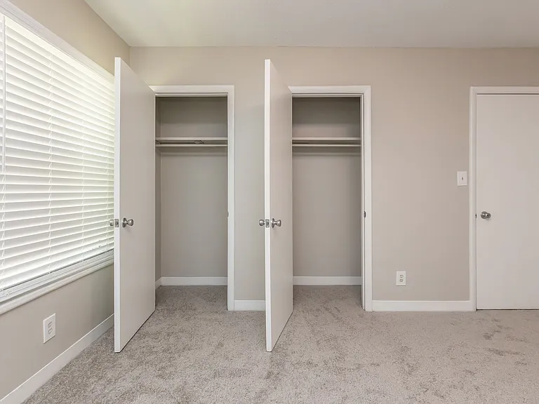 Valley Bend Apartments — Photo 23