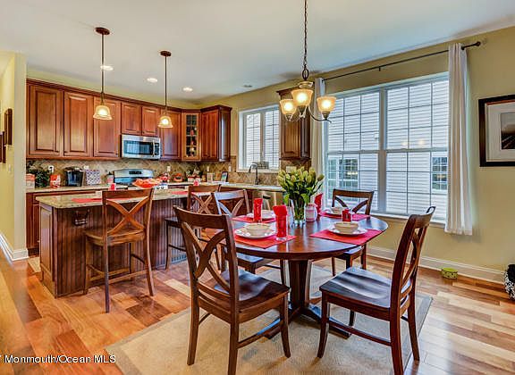 2nd image of 503 Cranberry Ct