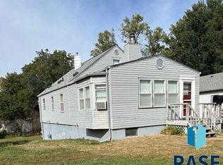 2008 E 6th St, Sioux Falls, SD 57103