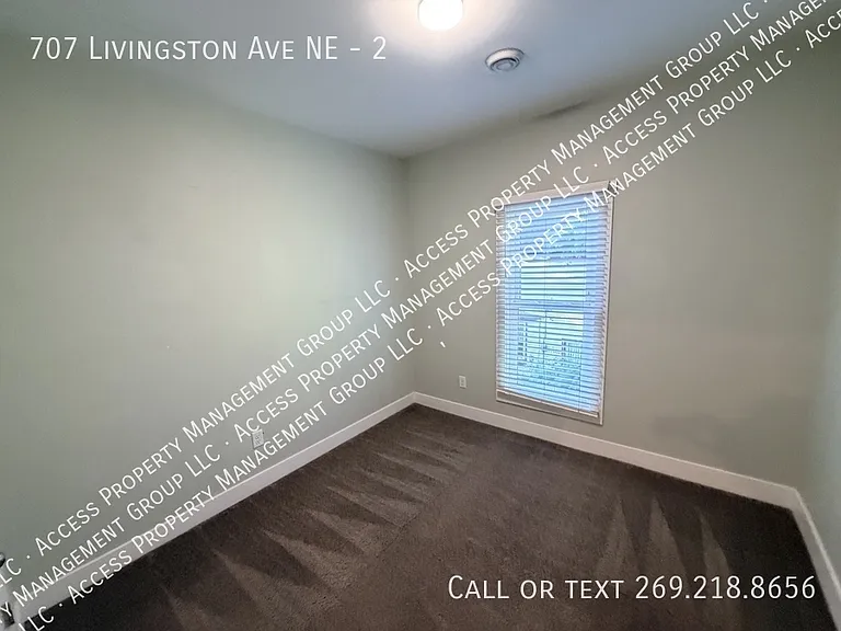 707 Livingston Ave NE #2 — Photo 26