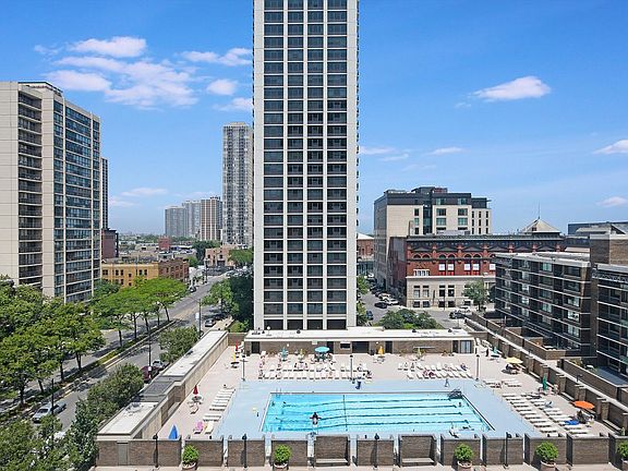 2nd image of 1460 Sandburg St #810