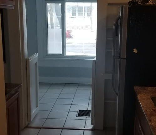 3rd image of 1206 Gladys Ave #1