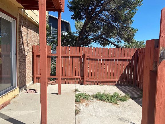 3rd image of 4240 Loomis Ave APT 1