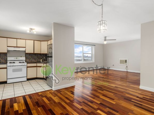 95 Orient Way APT 5E