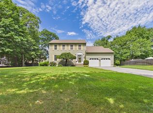 21 Buxton Dr, Cranston, RI 02921