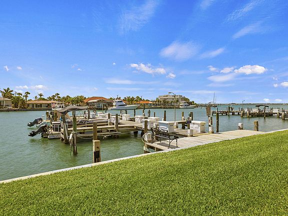 4th image of 1315 Bayshore Drive #102