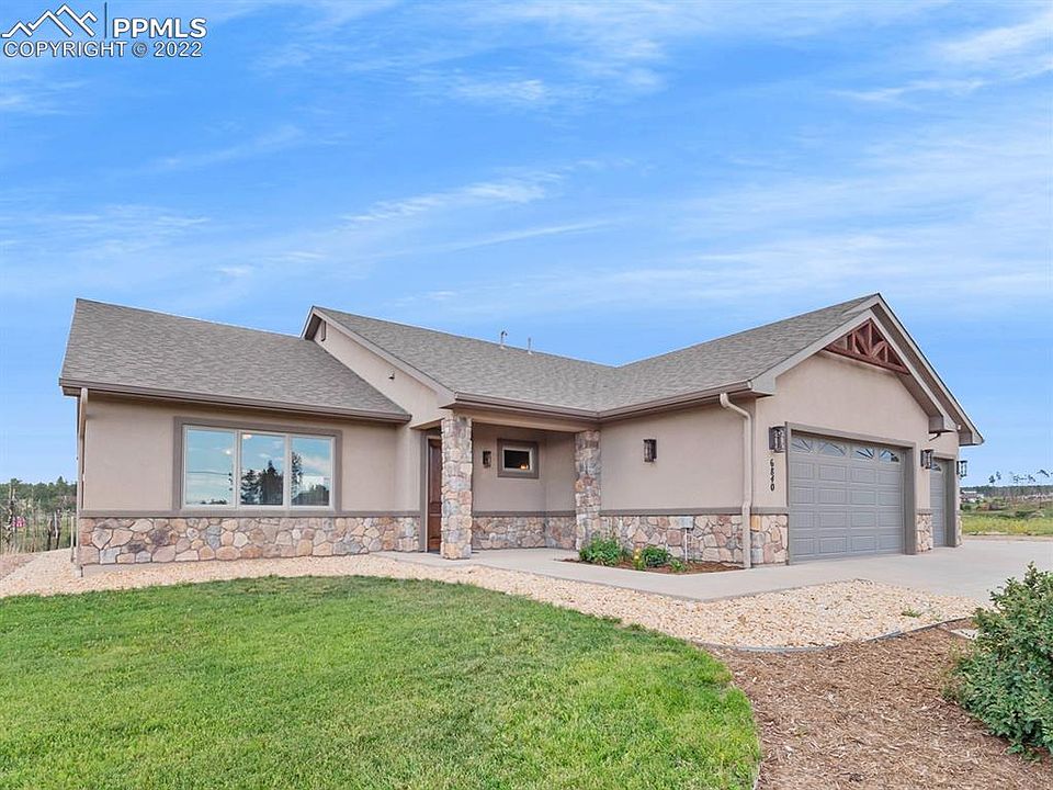 One last hurrah: Your final chance to see nearly 600k blue lights on a  Colorado home