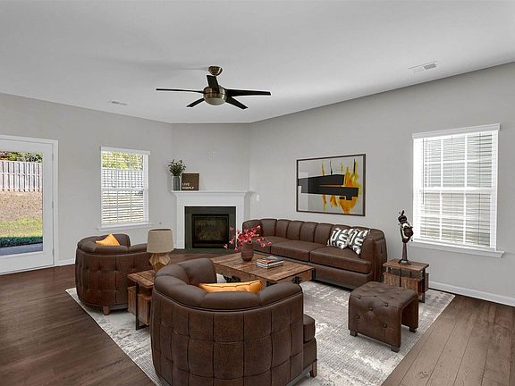 5th image of 707 Channing Creek Ln