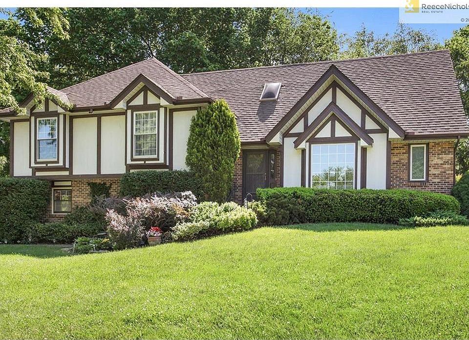 Beautiful classic Lenexa Split.