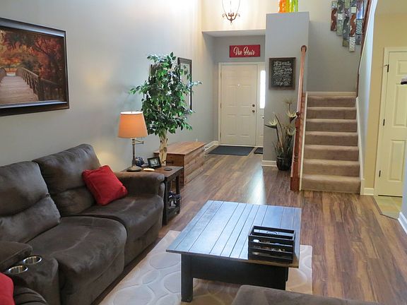 2nd image of 17674 S Gilbert Dr