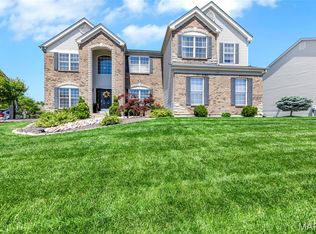 7107 Whisper Creek Dr, Wentzville, MO 63385