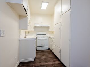 15405 Vanowen St #14, Van Nuys, CA 91406