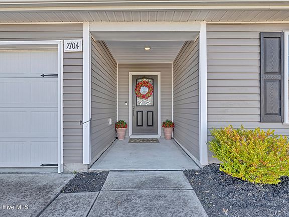 5th image of 7104 Cameron Trace Drive