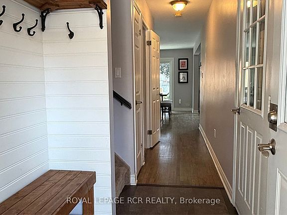 2nd image of 19 Riverley Ln N