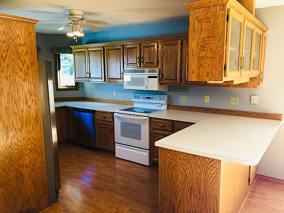 2nd image of 605 E 57th St