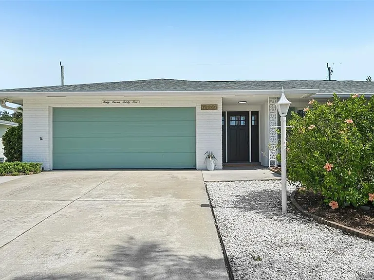 6735 Keystone Dr — Photo 1
