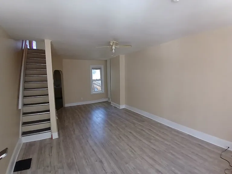 1117 Pleasant St — Photo 19