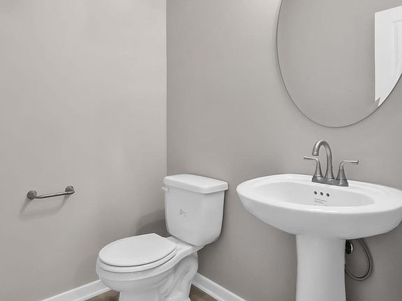 5th image of 10411 Cimarron St
