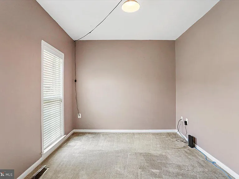 319 Morlyn Dr — Photo 20