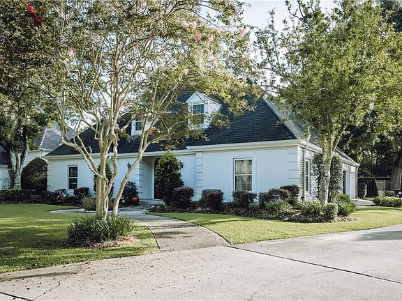 3rd image of 18 Grand Cypress Ct