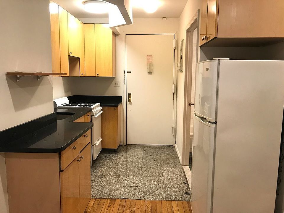 1st image of 626 10th Ave #**3a