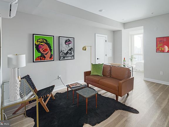 2nd image of 2600 W Girard Ave #202
