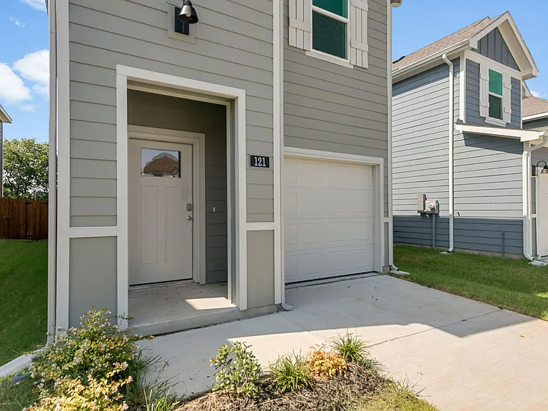 121 Redwood Rd — Photo 23