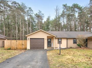 52 Wake Robin Rd, Malta, NY 12020