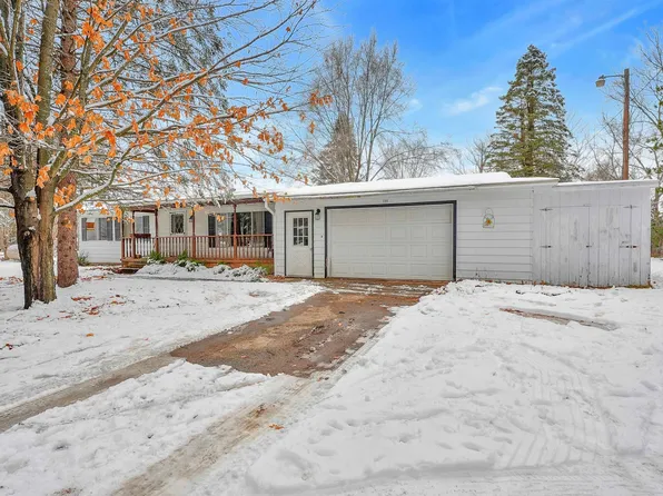 111 E Church St, Mesick, MI 49668