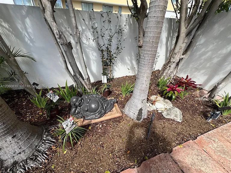 1390 Ocean Dr #101 — Photo 32