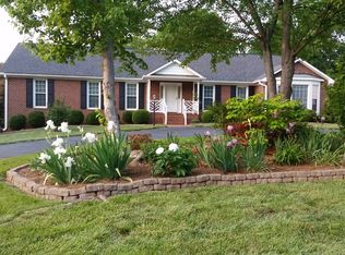 224 Heathcliff Pl, Winston Salem, NC 27104