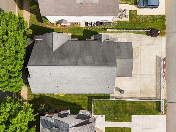 2nd image of 117 Wyndview Dr